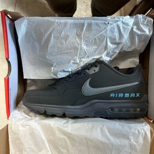 Men’s Nike Air Max - New